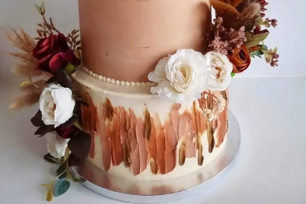 Kiss the Bride Wedding Cakes