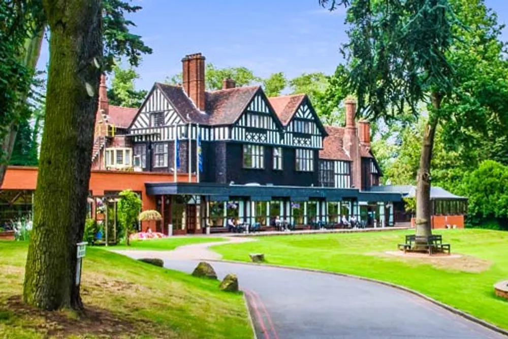 Royal Court Hotel
