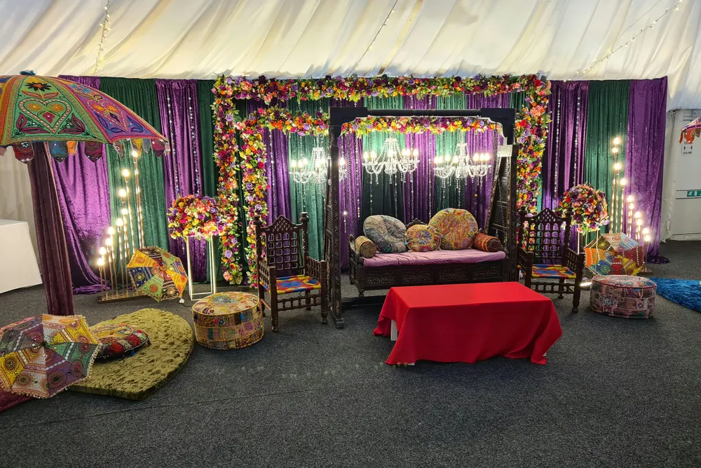 The Grand Marquee, Gomersal