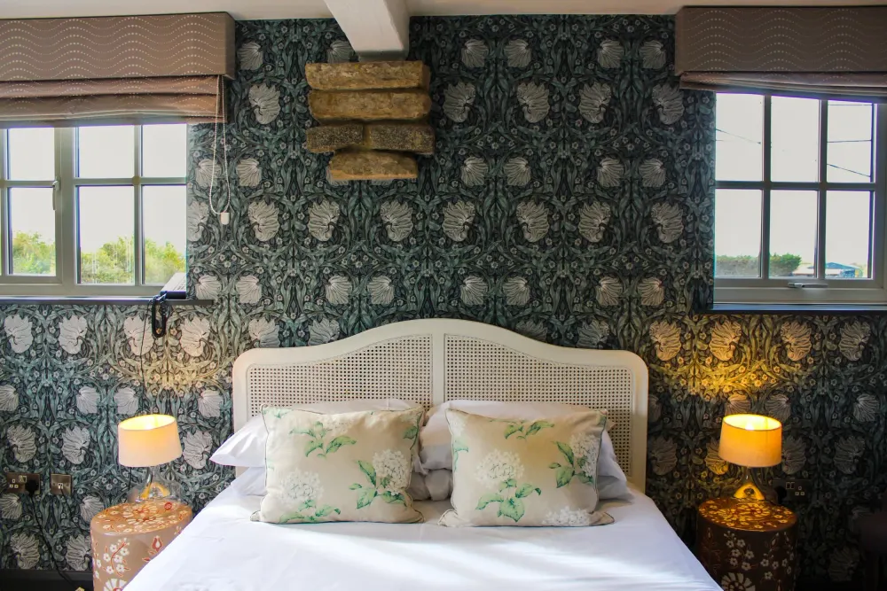 Crescent Turner Hotel