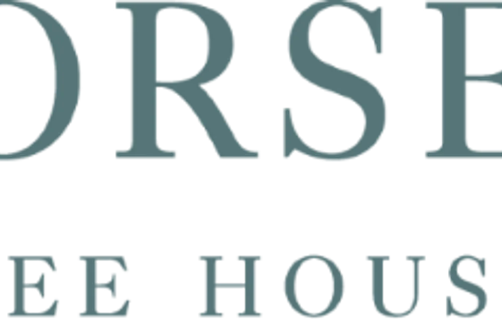 Horse and Groom Free House, Food and Rooms