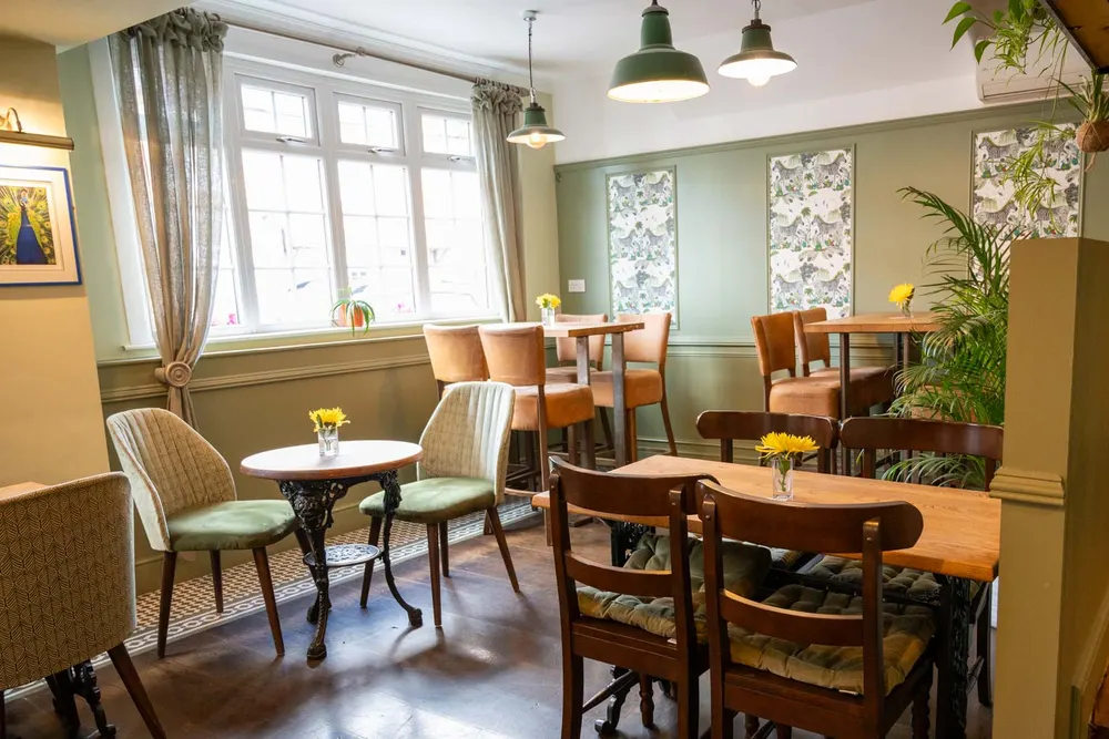 Fourpenny Shop Hotel & Restaurant