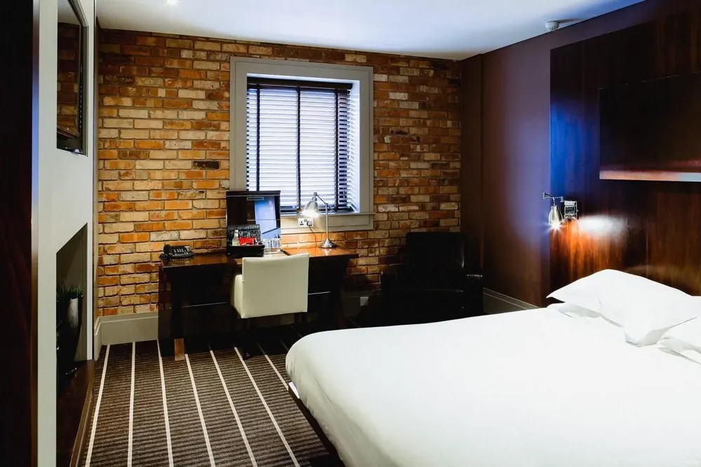 mour hotel